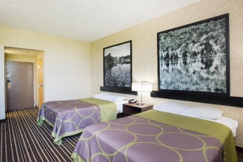 Super 8 by Wyndham Plattsburgh image 50